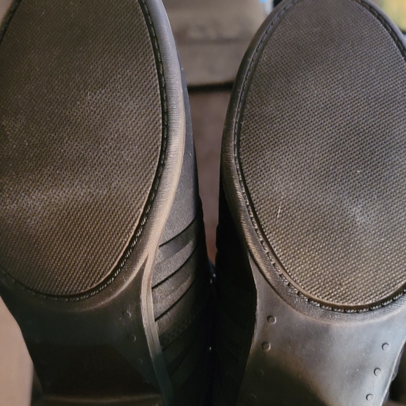 Booties - Picture 4 of 6